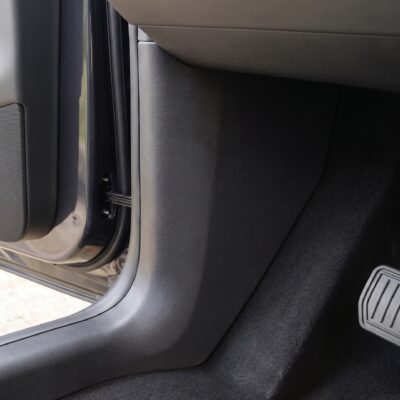 Nakładki na przednie progi tesla model y