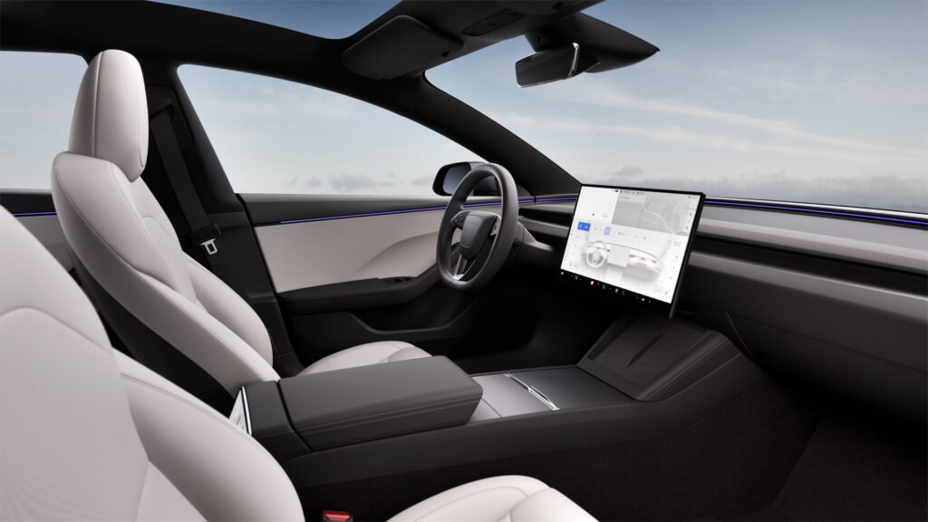 tesla model 3 nowe wnętrze